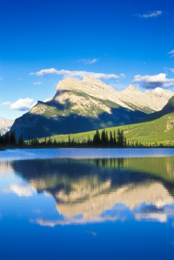 5perm:  smelling—the—roses:  inoperant:  NPC802 Mount Rundle. ©Jerry Mercier (by jerry mercier)  Peaceful✧Serene✧Nature ✿Nature Photography Art✿  