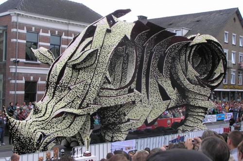 XXX devidsketchbook: FLOWER SCULPTURES PARADE photo