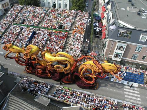 Porn devidsketchbook: FLOWER SCULPTURES PARADE photos