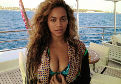 Beyoncé | I Am adult photos