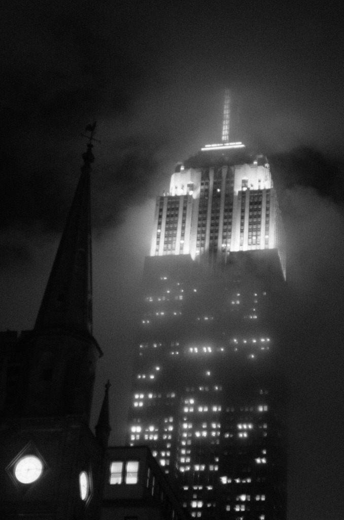 joelzimmer:   Empire (Fog) Fashion District, Manhattan  