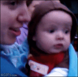theruflesking:  4gifs:  Baby reacts to fireworks