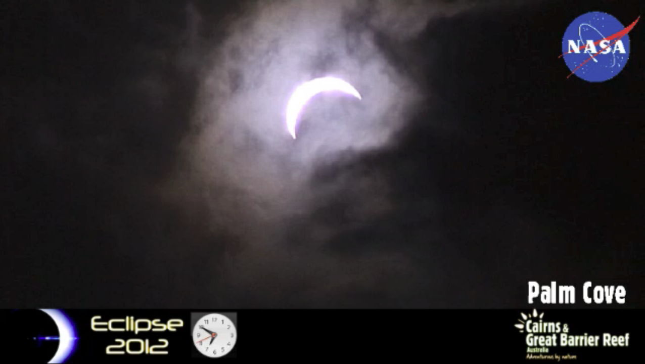 ikenbot:  Total Solar Eclipse of 2012 (Photo Gallery)     The moon blocked out the