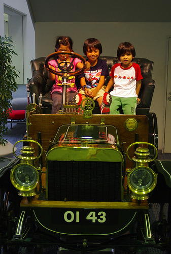 トヨタ博物館 (Toyota Automobile Museum) The Toyota Hakubutsukan in Nagoya, Aichi contains a large collecti