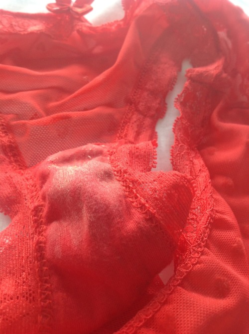 pantyluvs:  If these panties could talk… 