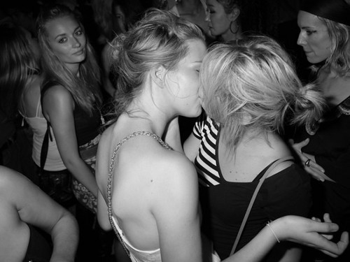 mylesbianloveblog:Sloupit.comJoin the coolest LGBT social network!Be proud of who you are and share your life with us!  