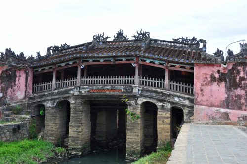 (via Japanese Covered Bridge, a photo from Quang Nam, South Central Coast | TrekEarth)Hoi An, Vietna