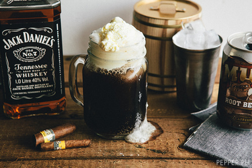 slow-deep-hard:  sourcedumal:  just-call-me-cupcake:  enchantedfuture:   1 can root beer, cold2 shots or more of Jack Daniel’s*1 big scoop of vanilla ice creamIn a mug, pour shots of JD whiskey. Add in root beer and stir for 5 seconds. Top with vanilla