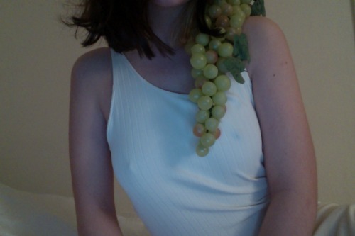anekatips: fake grapes and nipples