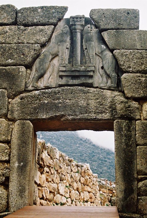 triglifos-y-metopas:Lions Gate, limestone.Mycenae, Greece.c. 1250 B.C. (Late Mycenaean)