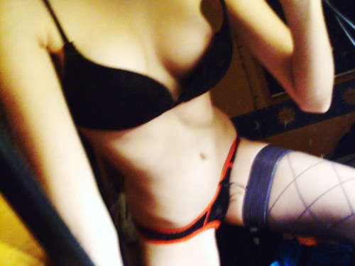 slendergirll:  I’m sick of people saying I’m too skinny. Bitch, I’m beautiful <3 