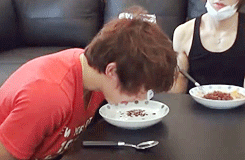 ahhyo:  Just your average morning in the U-KISS’ Japan dorm. 