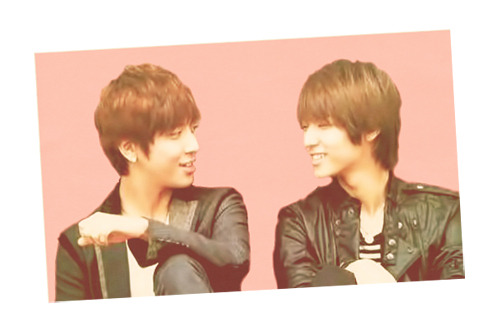  Minhyuk with his Yongyongie-hyung  
