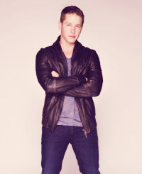 cassie-has-moved:Anonymous asked: 9 pictures of Josh Dallas