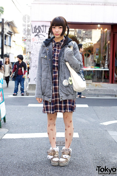 Harajuku girl w/ oversized Heather denim jacket, Jouetie tights &amp; leopard-head sneakers.