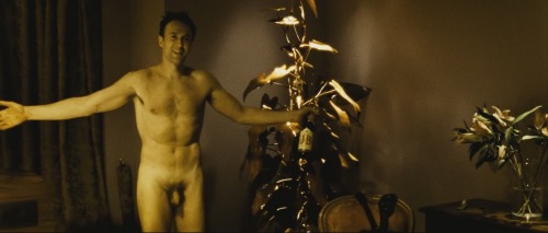 nakedmalecelebs1: Carlos Leal  in Verso (2009)