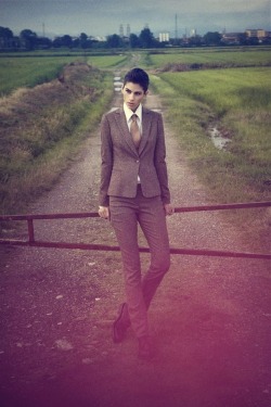 androgynous-gentlewoman:  I just FUCKING love brown. 