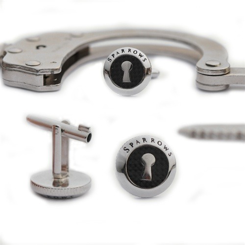  Upon first glance, The Sparrows UNCUFF LINK appears to be a standard pair of cuff links. However, a covert, hidden handcuff key has been engineered in to the design. — Cufflinks that open handcuffs. 