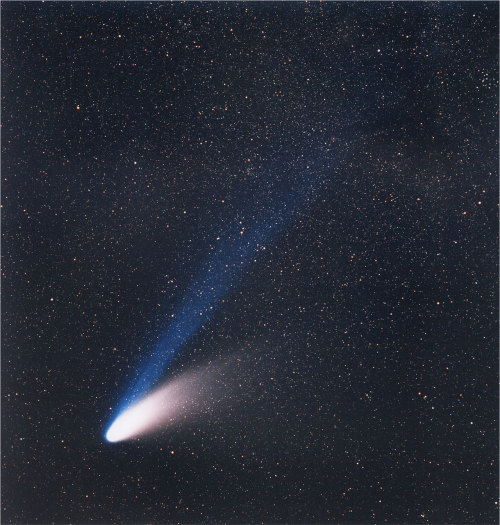 n-a-s-a: Comet C/1995 O1 Hale-Bopp on March 14, 1997. On this photo obtained with a telelens, the du