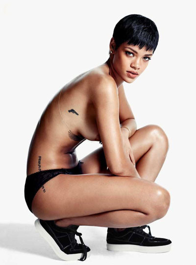 Rihanna Topless With Visible Nipple And Areola Tumbex