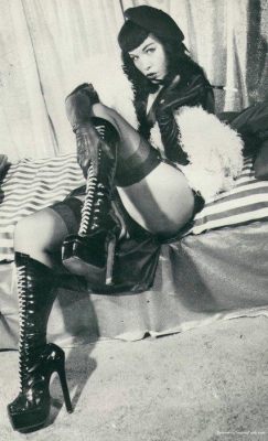 truckstopstruckstop:  BETTIE PAGE high heel boots via http://punkrocknroller.tumblr.com/ 