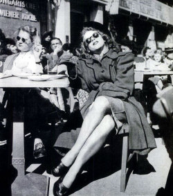 jenbebe:  A young woman at the Café Wien, on Berlin’s Kurfürstendamm.  From LIFE, 1946. 