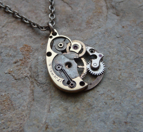 sosuperawesome:  Jewellery by JM Gershenson-Gates on Etsy 