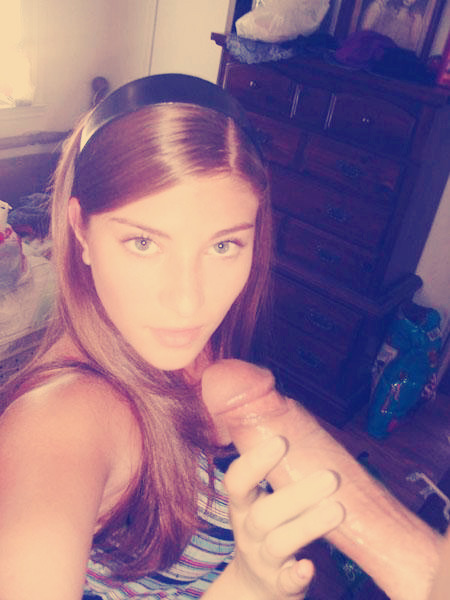 truesexconfessionswithpics:  I know this girl from college. No idea how this picture