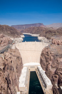 cyaloser:  r2—d2:  Hoover Dam