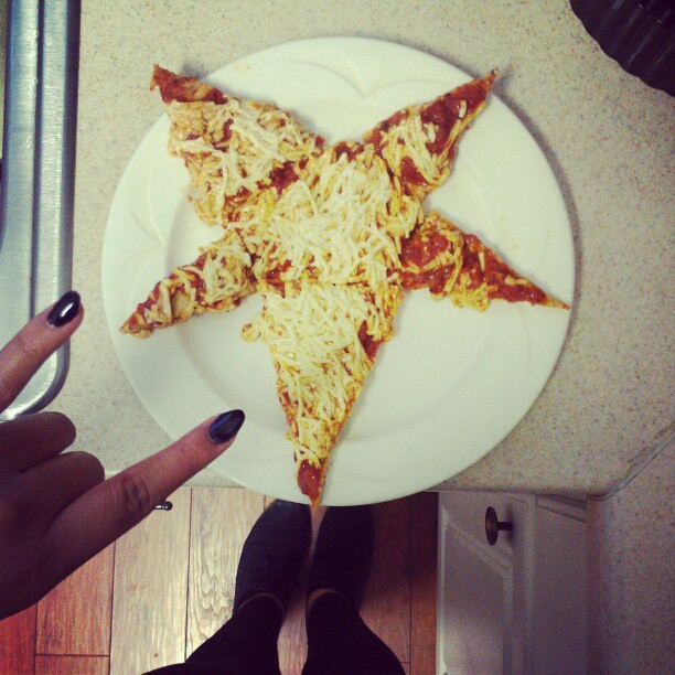 natalieherrejon:  I cut my pizza into a pentagram.