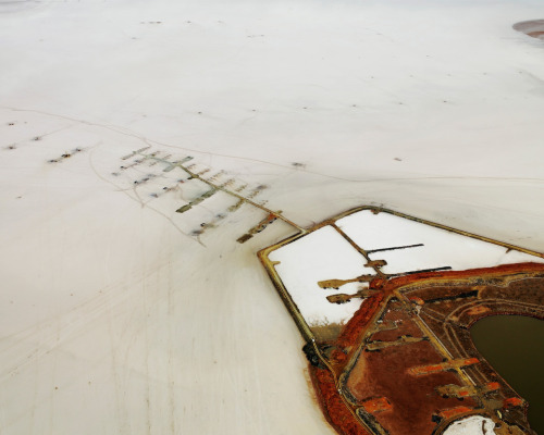 Residual Landscape, Silver Lake Operations,Lake Lefroy, Western Australia, 2007 “These images are meant as metaphors to the dilemma of our modern existence; they search for a dialogue between attraction and repulsion, seduction and fear. We are drawn