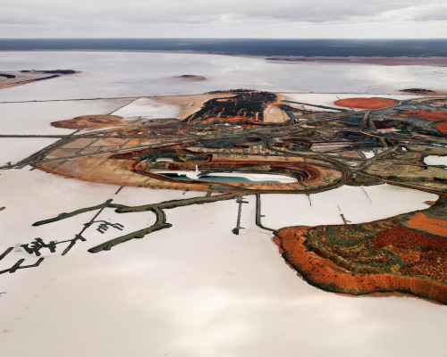 Residual Landscape, Silver Lake Operations,Lake Lefroy, Western Australia, 2007 “These images are meant as metaphors to the dilemma of our modern existence; they search for a dialogue between attraction and repulsion, seduction and fear. We are drawn