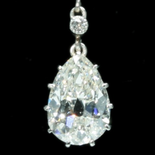 Belle Epoque hand-made platinum necklace pendant with big pear shaped diamond