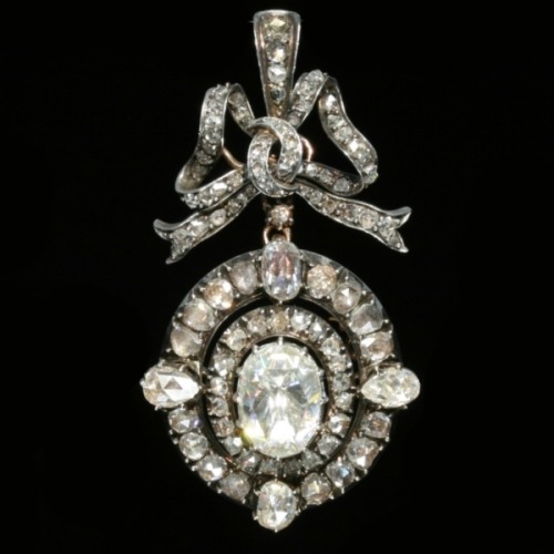 Magnificent Victorian brooch pendant with humunguous rose cut diamond