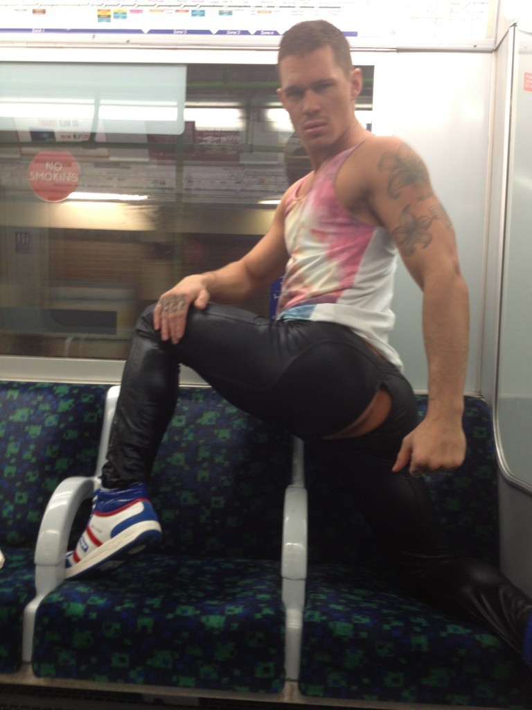 rubberpigboys:  want