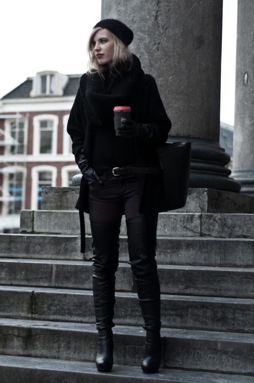 janeyegerton: Wow, those boots! Mistress