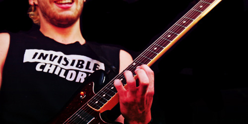 greeceparamore:  Paramore | Fave Warped Tour Photos 