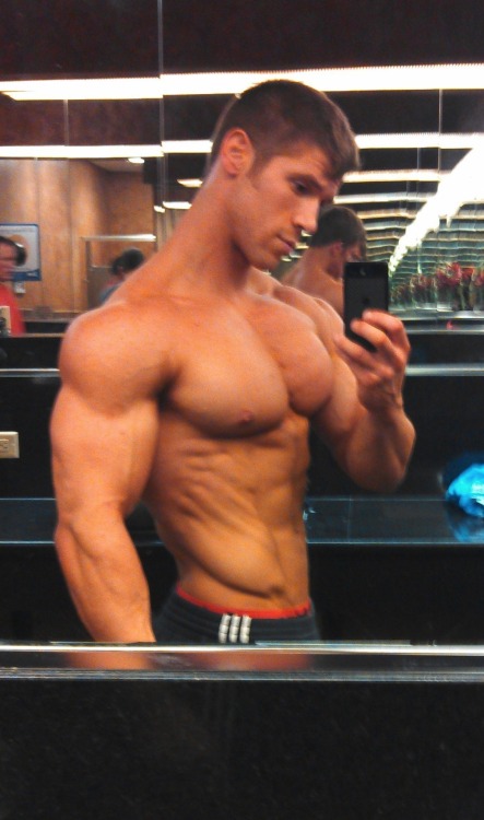 adonisarchive:  Steve Moriarty | Adonis Archive | adonisarchive.tumblr.com 