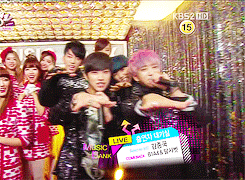sdeul-blog:  B1A4 backstage Music Bank 121116 