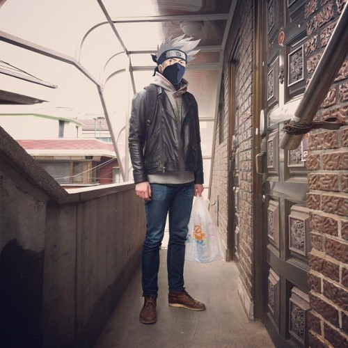 invocandum:  Groceries no jutsu. I wear the same thing every day. 