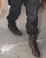 harryxzayn:  3/∞ reasons to why harry is my favorite.   ↳ His ‘pigeon toes’