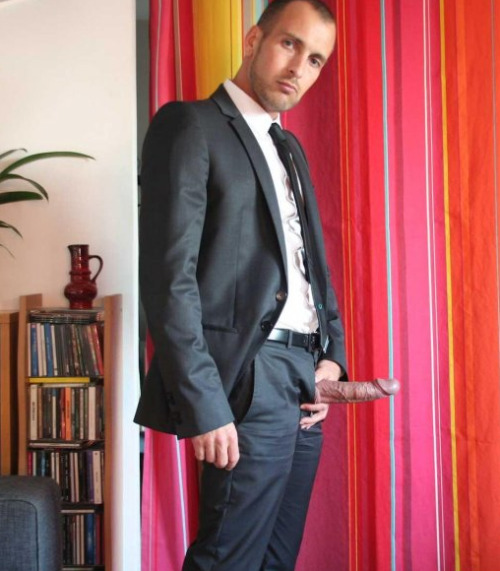 sexymaninsuits: sexymencowboy.tumblr.com sexymaninsuits.tumblr.com everythingth
