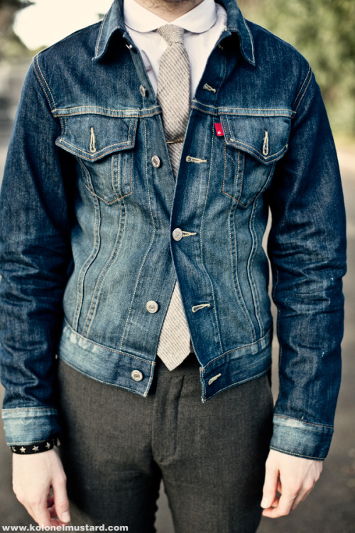 A button-up, tie…and a denim jacket? Interesting! | // the crossroads ...