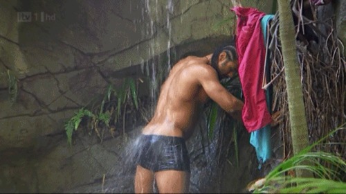 irishgreysfan:  David Haye taking a shower in the jungle  