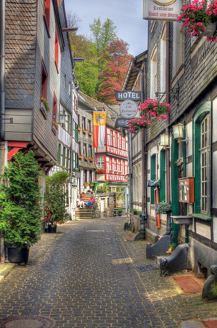 visitheworld:Lovely streets of Monschau, a small resort town in the Eifel region of western Germany 