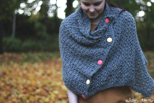 DIY Knitted Tadaa! Scarf Tutorial and Free Pattern from Eilen Tein here. She&rsquo;s using 