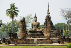 evysinspirations:  Old Sukkothai - temple by widescreen1982 on Flickr. 