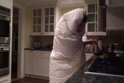 4oh20:   positivemilkhotel:   8 o’clock, saturday night here we see the blogger in her natural habitat: alone making macaroni and cheese while wrapped in a duvet   this is literally me every day,holy shit.  