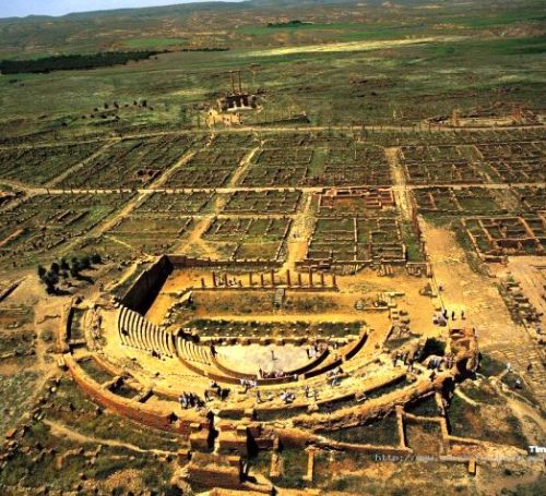 archaicwonder: Timgad, Algeria Timgad was founded ex nihilo as a military colony by the Emperor Traj
