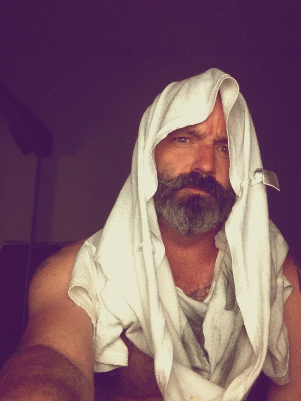 10  hairyhotman:
